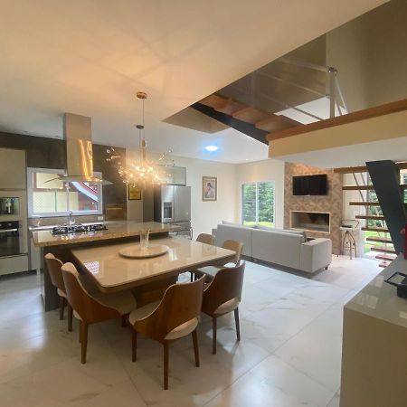 Hostyn Casa Manancial -4 Suites E Natureza Proxima Ao Capivari Campos do Jordão Eksteriør billede